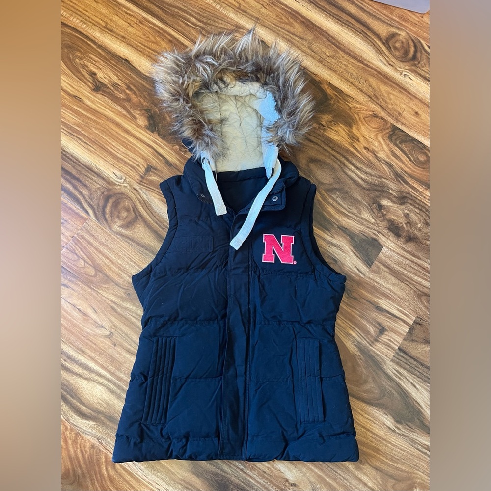 Black Nebraska Cornhuskers Hooded Vest with Fur Trim